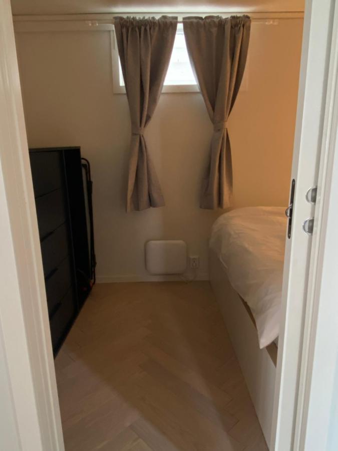 Entire Renovated Apartment From 1780 With Kitchen, Bath, Bedroom, And Living Room In Skuteviken Bergen Zewnętrze zdjęcie